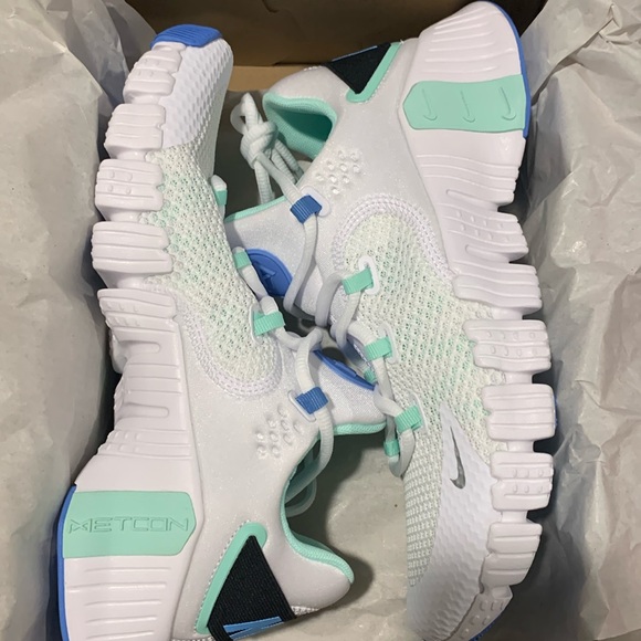 👟 NWT Rare Nike Free Metcon 4 👟 - Picture 2 of 2